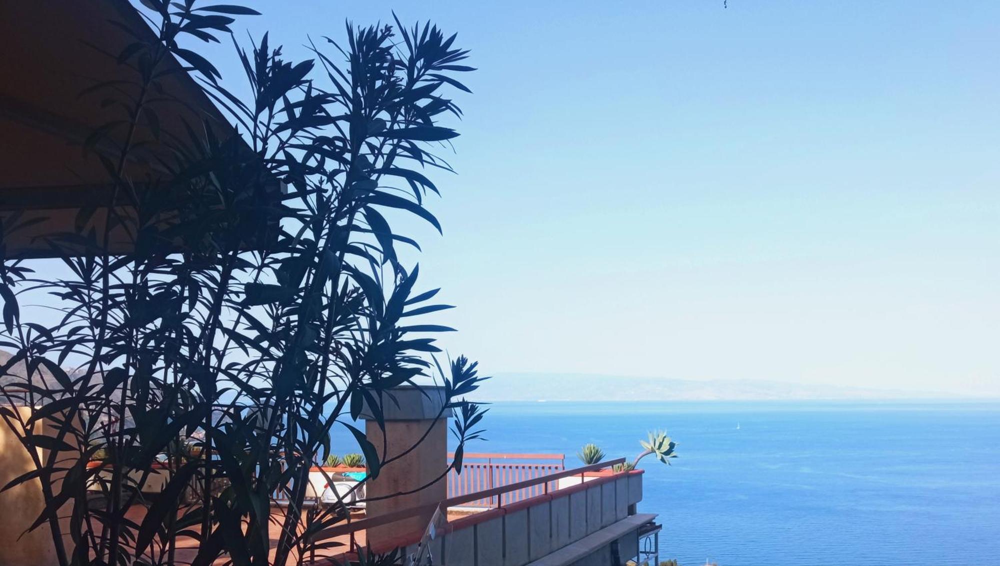 Mara'S House, 10 Minuti A Piedi Dal Centro, Parcheggio Privato Taormina Exterior foto